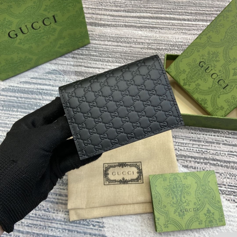 G*u*i wallets & purse